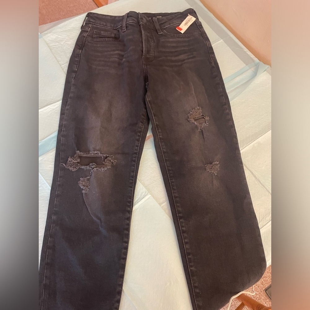 NWT-size 2
OLD NAVY HIGH RISE OG STRAIGHT
NEW BLACK RAW Y2K HEM JEANS